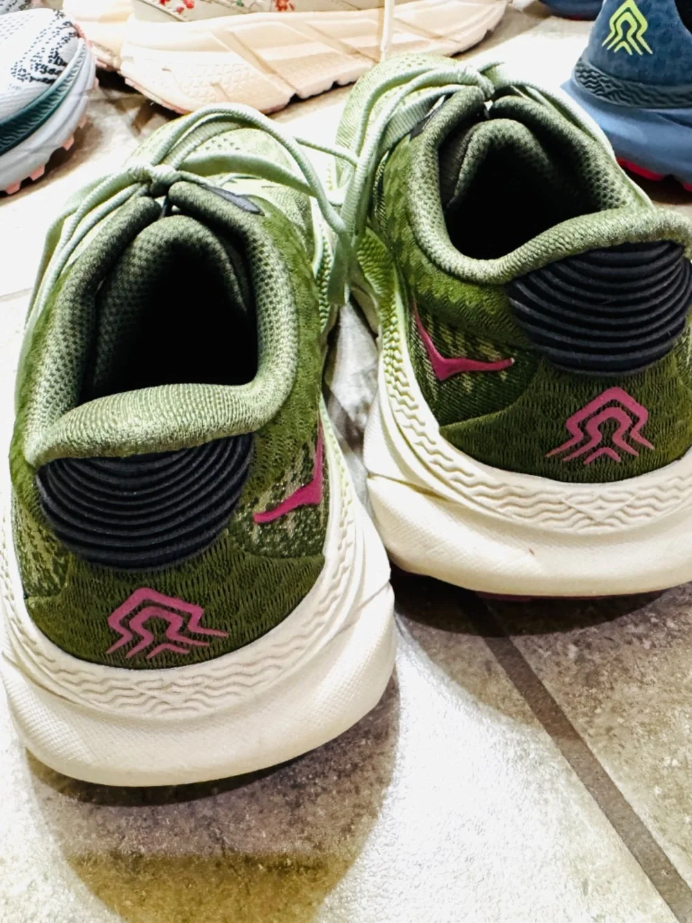 Hoka Challenger ATR 7
